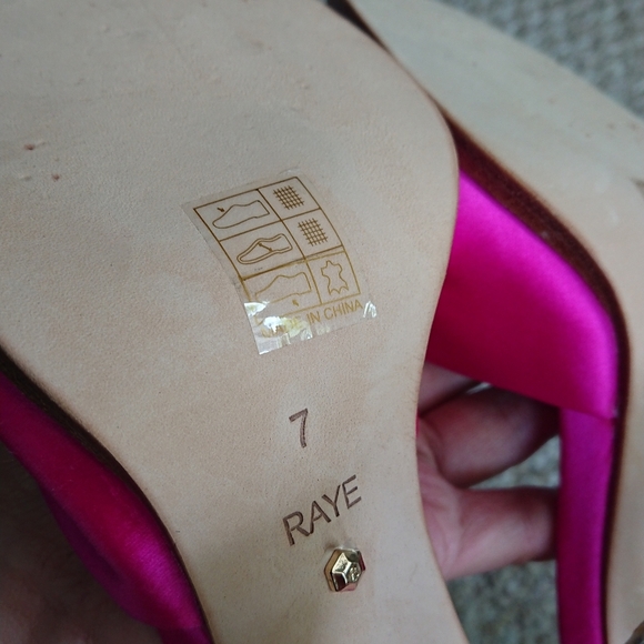 Revolve RAYE Alexus Heel in Fuschia pink size 6.5 - Picture 10 of 12